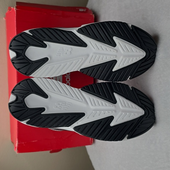 NIB New Balance Rave Run v2 Kids Sz 5 - Picture 6 of 9